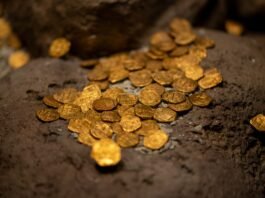 Shipwreck Coins, Hoards, and Hidden History |