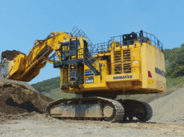 Santana Minerals secures Komatsu mining fleet ahead of project start
