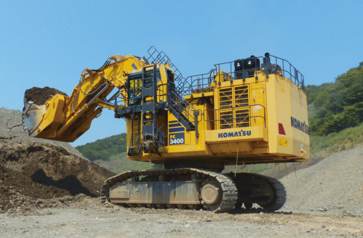 Santana Minerals secures Komatsu mining fleet ahead of project start